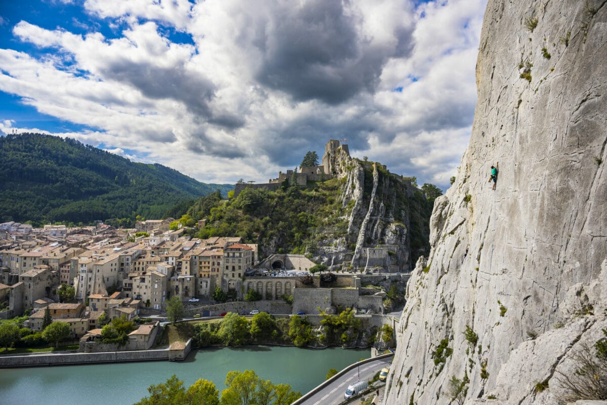 Citadelle dominant le paysage © Sam bié